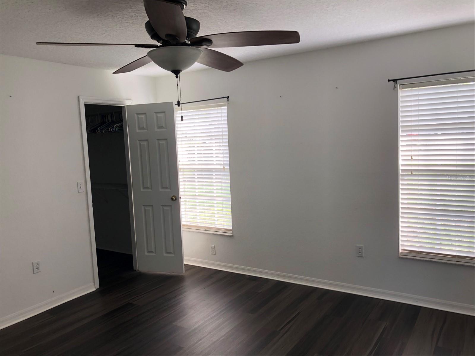 Listing photo id 16 for 11160 Leland Street
