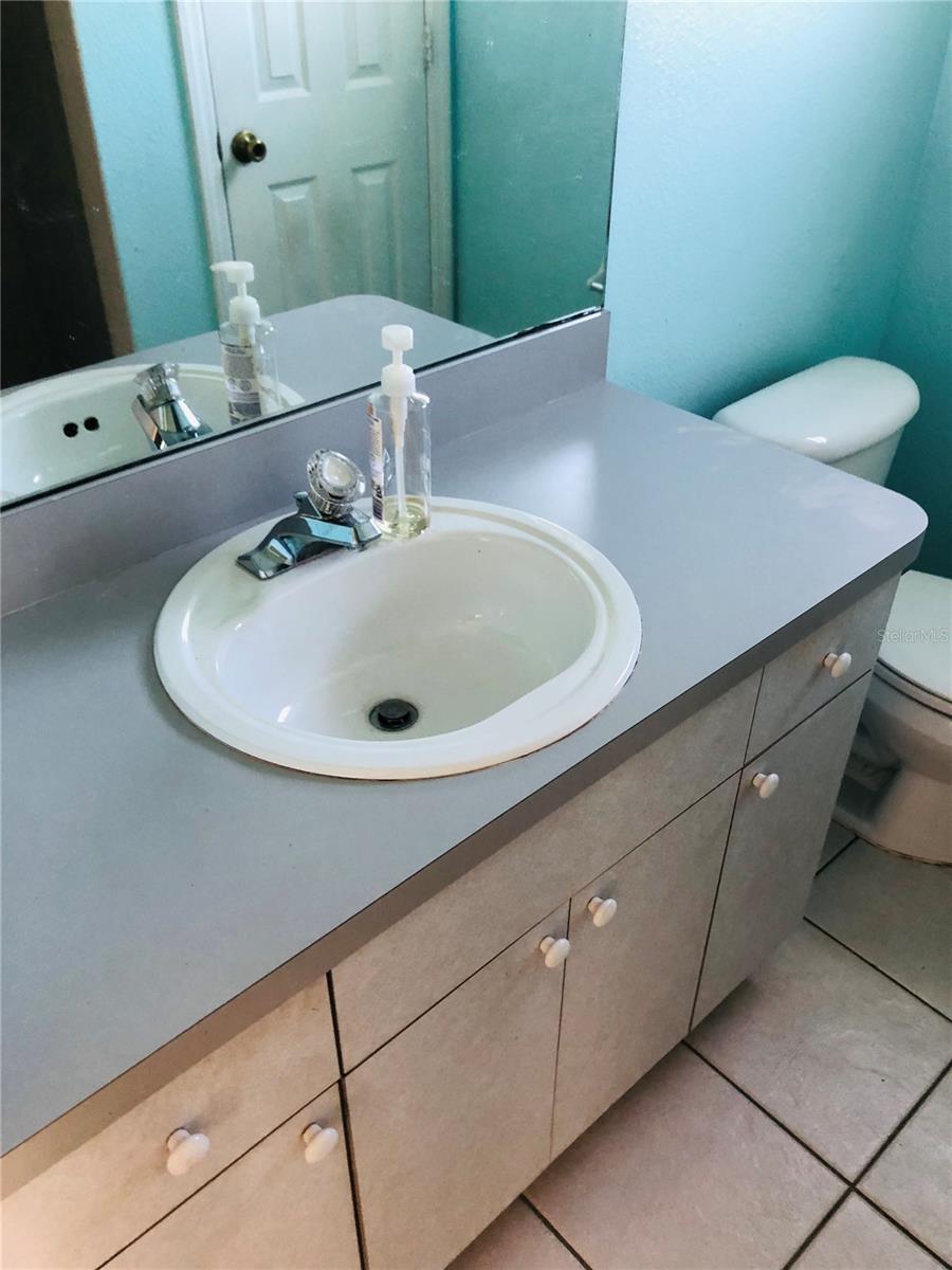 Listing photo id 18 for 11160 Leland Street