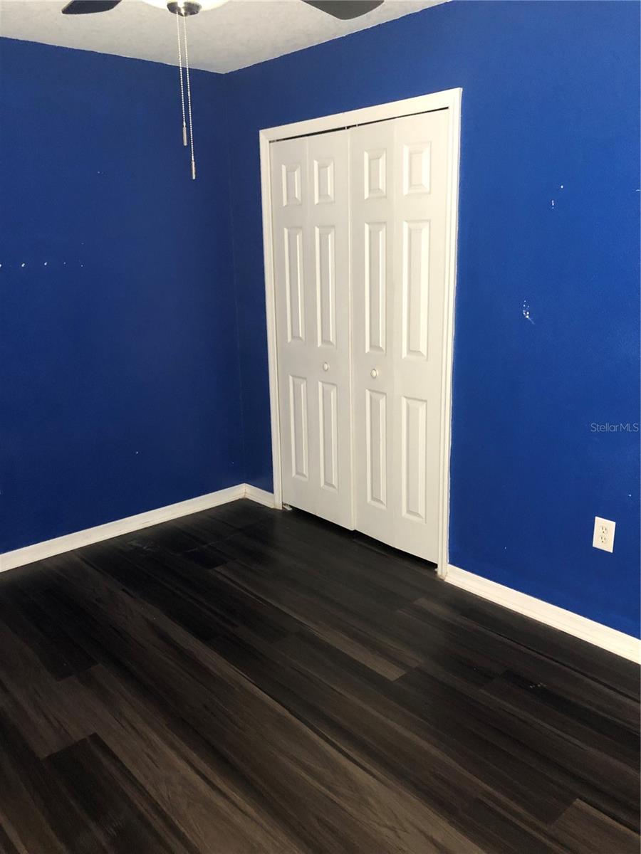 Listing photo id 23 for 11160 Leland Street
