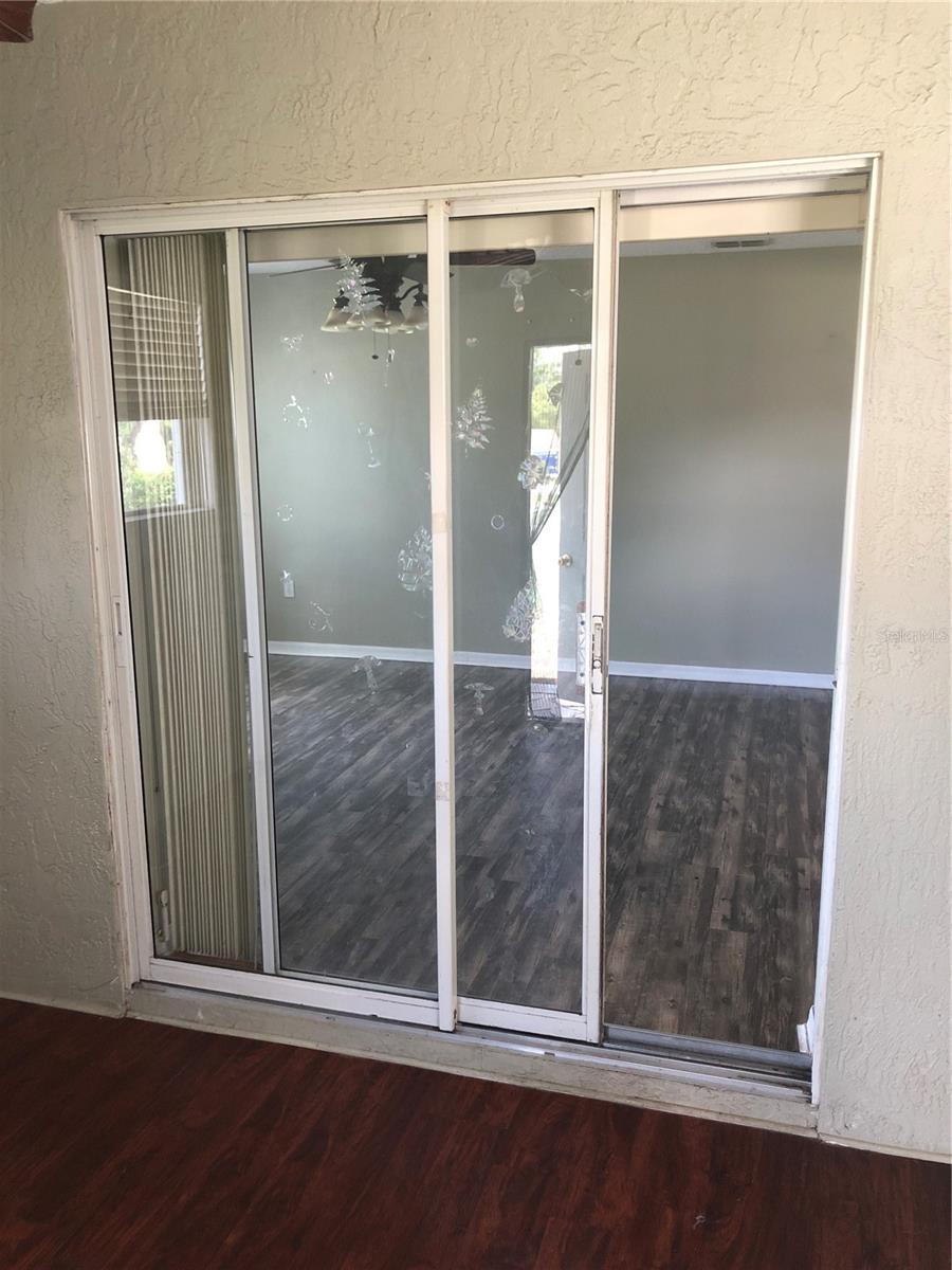 Listing photo id 27 for 11160 Leland Street