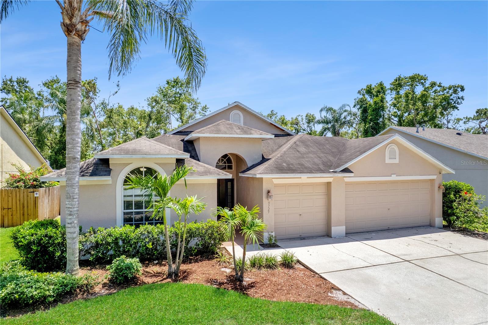 Details for 9729 Bay Colony Drive, RIVERVIEW, FL 33578