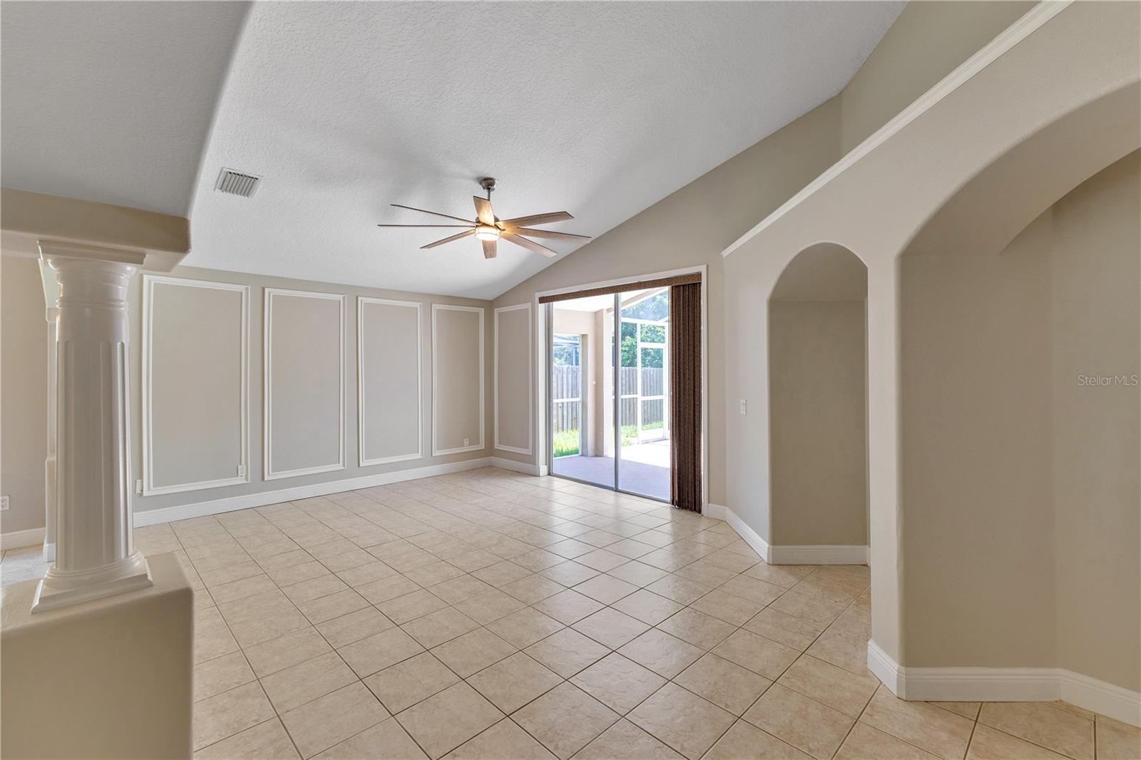 Image 10 of 49 For 9729 Bay Colony Drive