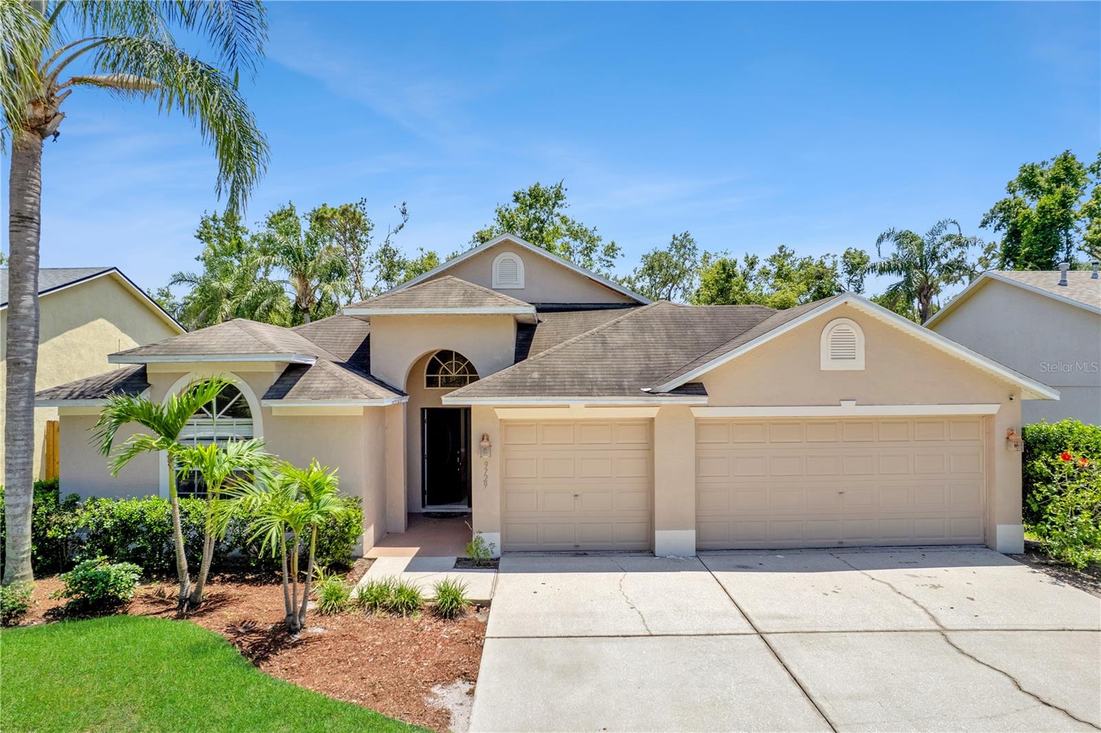 Image 2 of 49 For 9729 Bay Colony Drive