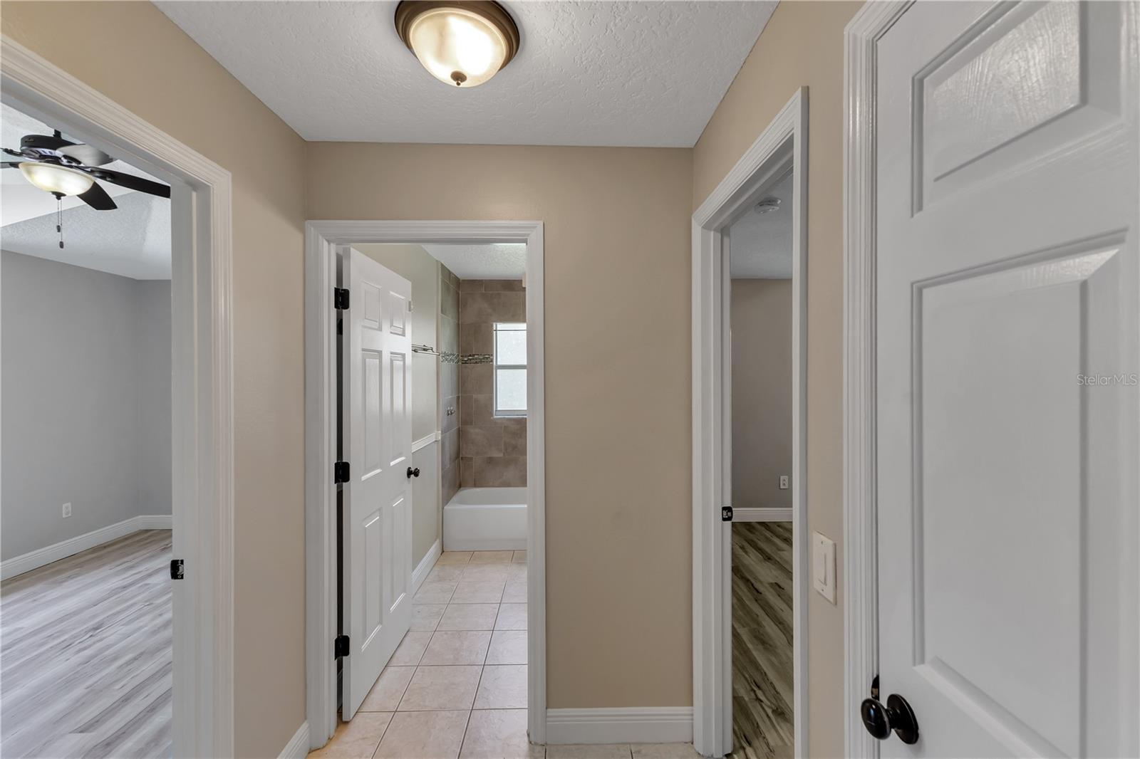Image 29 of 49 For 9729 Bay Colony Drive