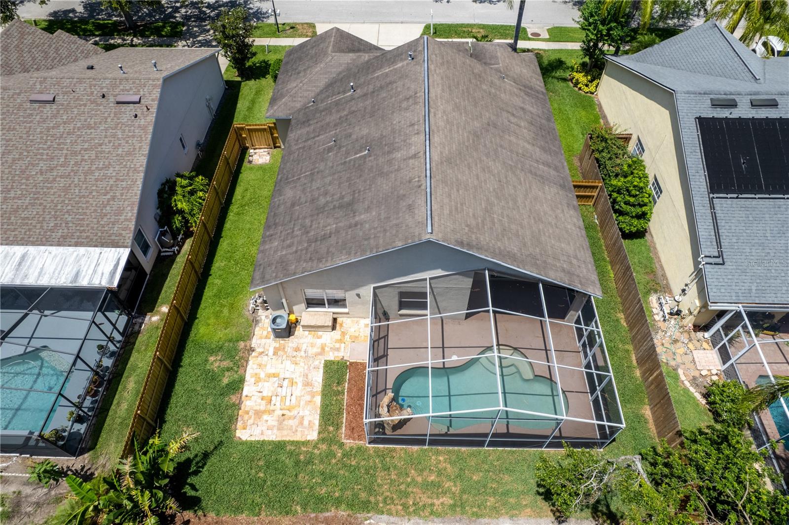 Image 33 of 49 For 9729 Bay Colony Drive