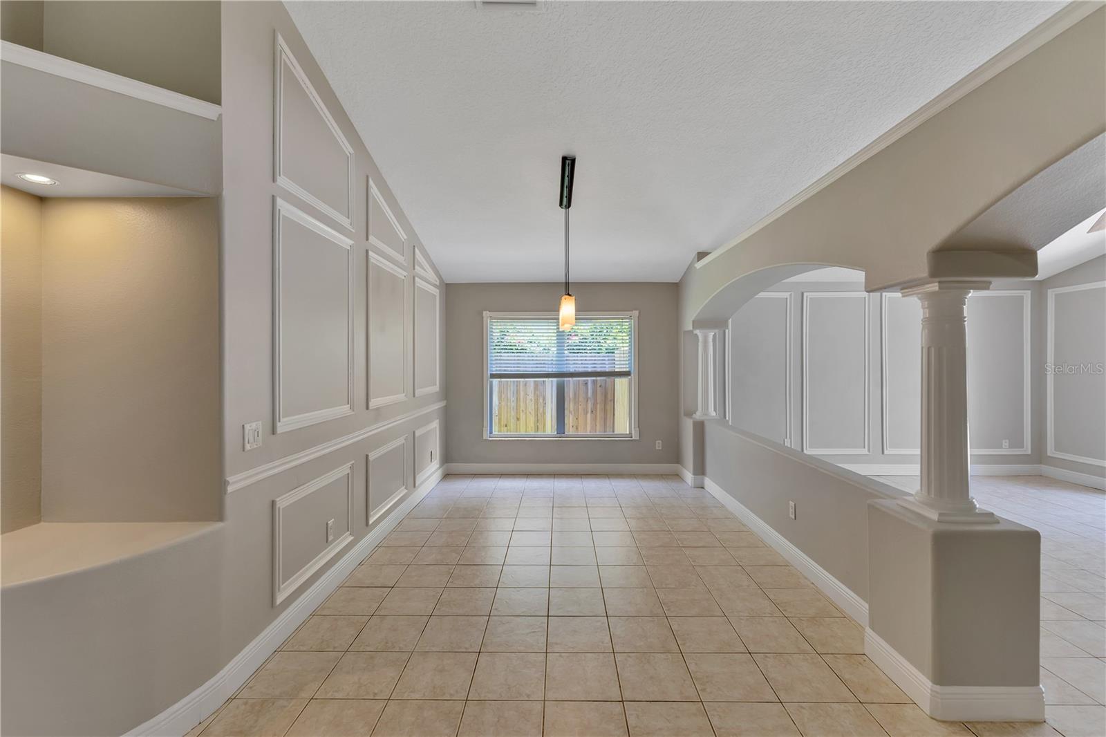 Image 7 of 49 For 9729 Bay Colony Drive