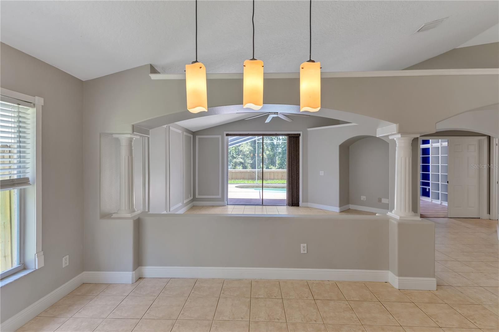 Image 8 of 49 For 9729 Bay Colony Drive