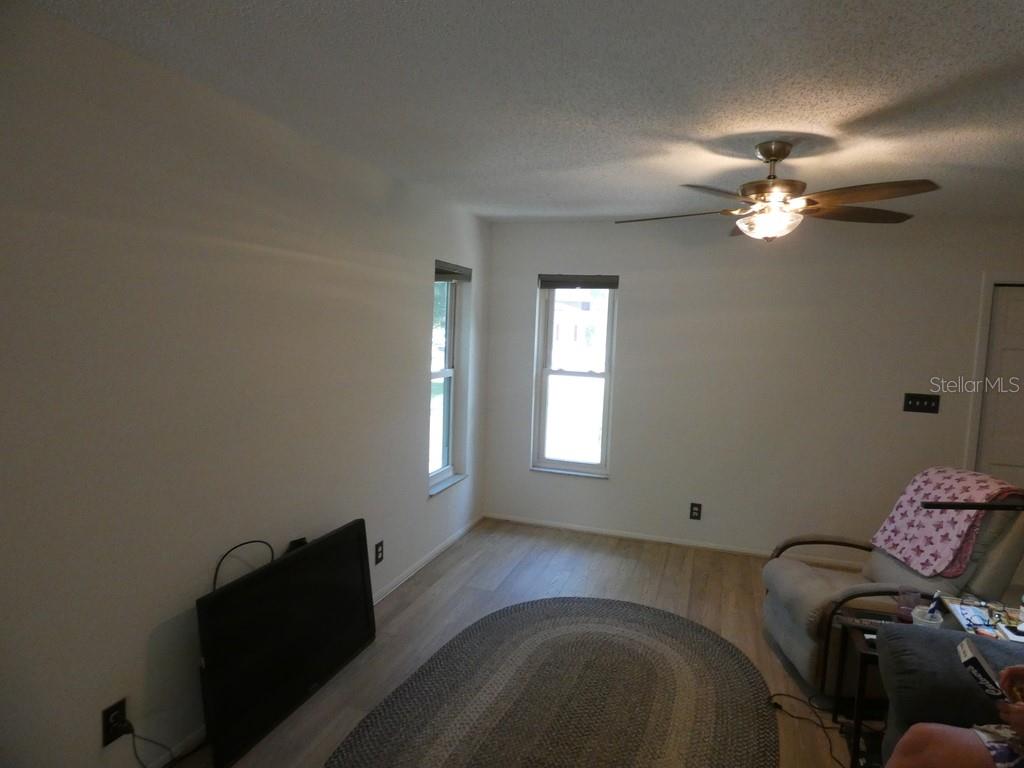 Image 9 of 30 For 441 75th Avenue N 441