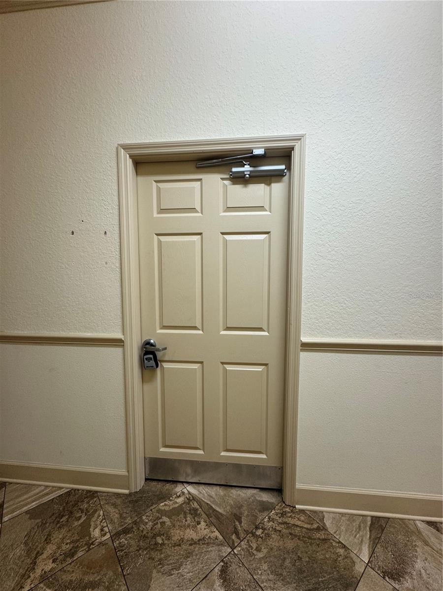 Listing photo id 1 for 9400 River Crossing Boulevard 102