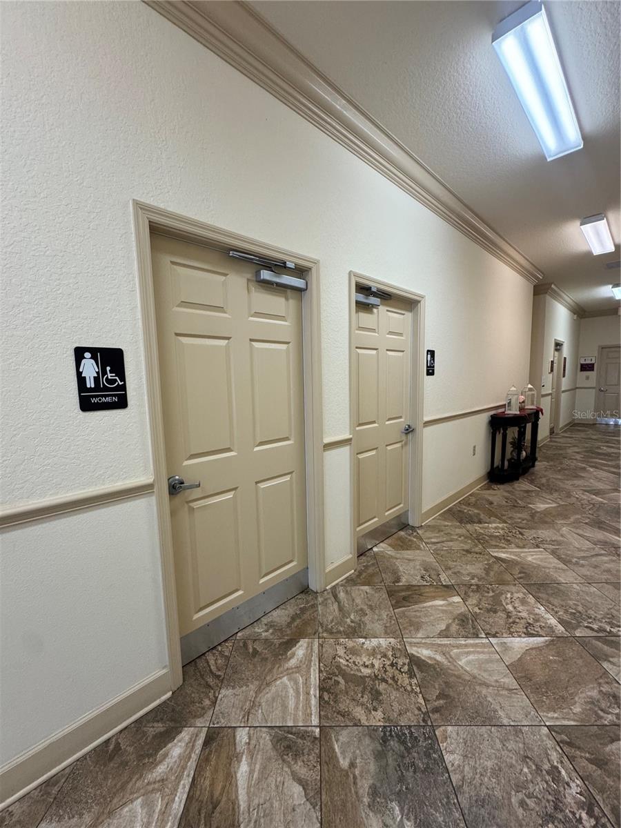 Listing photo id 2 for 9400 River Crossing Boulevard 102