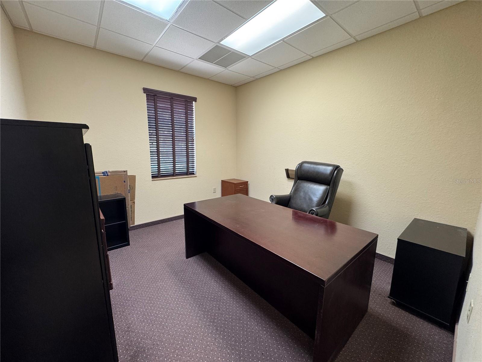 Listing photo id 7 for 9400 River Crossing Boulevard 102