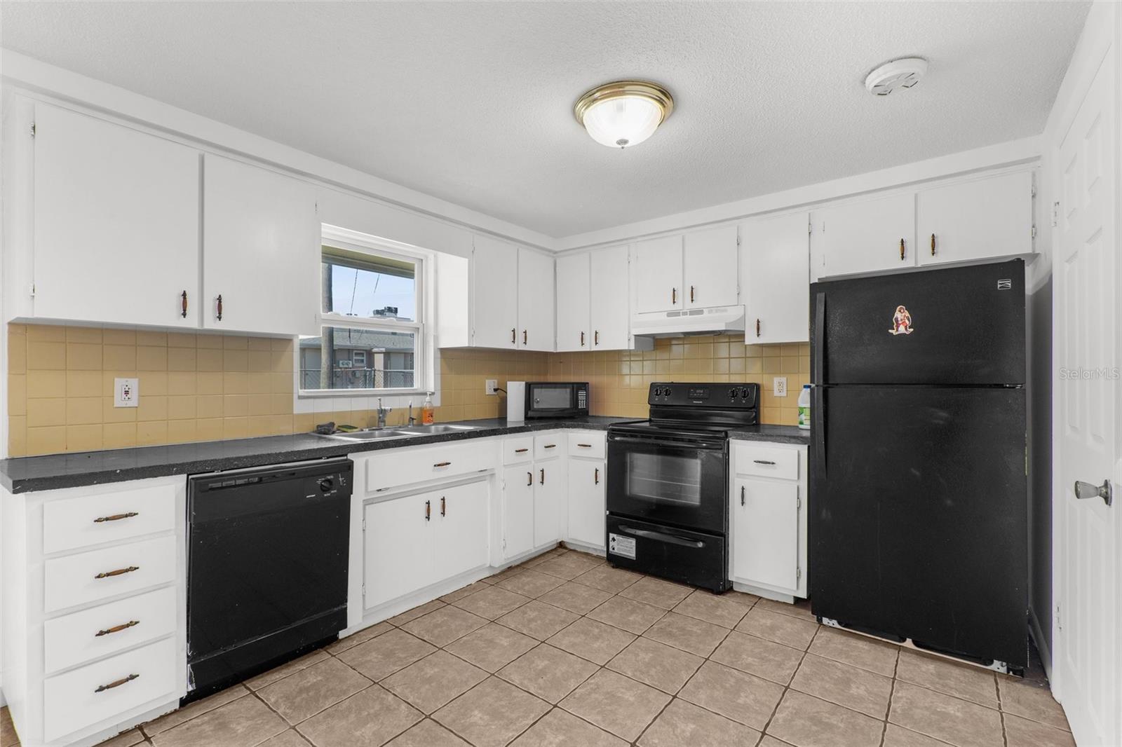 Image 20 of 28 For 5330 Poinsettia Drive