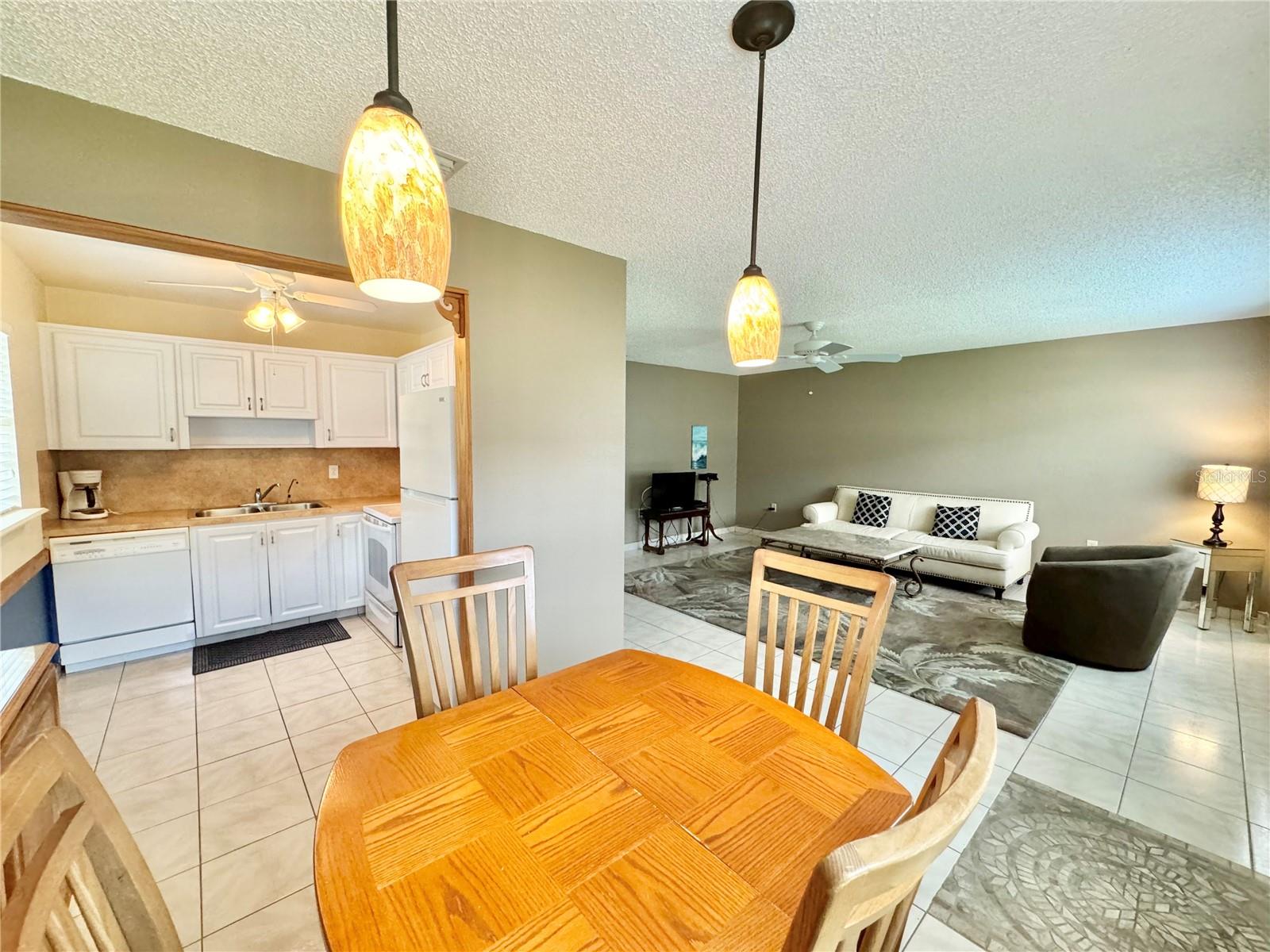 Listing photo id 31 for 11619 Boynton Lane