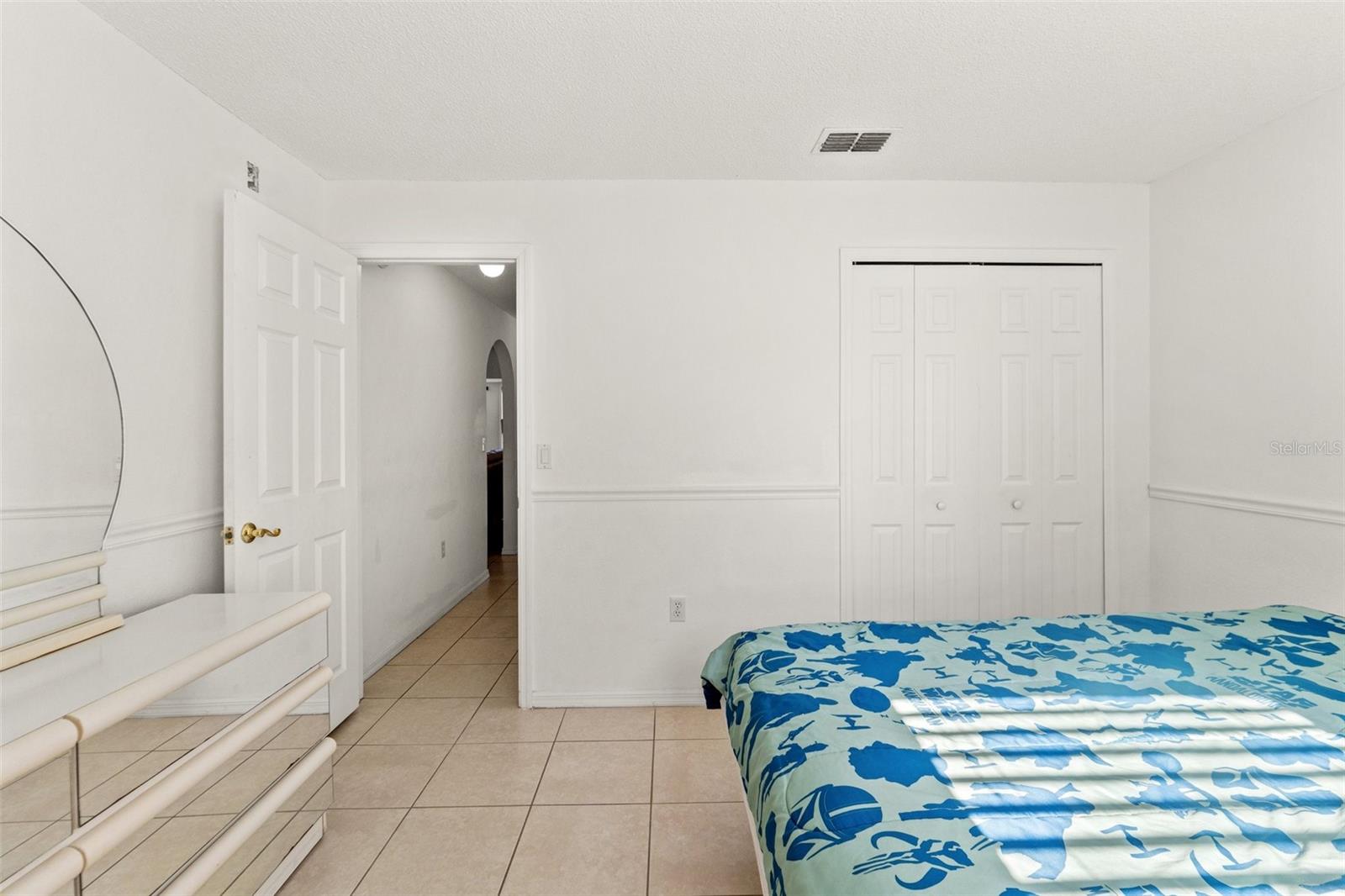 Image 16 of 27 For 13935 Coronado Drive
