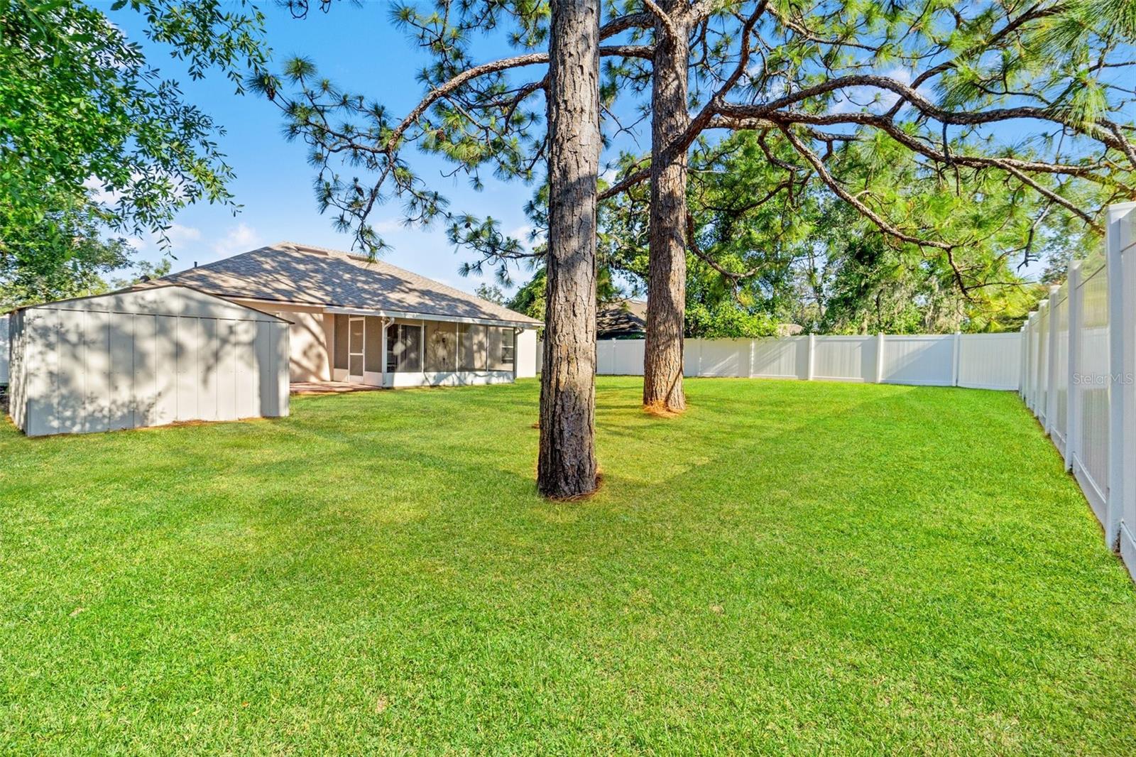 Image 22 of 27 For 13935 Coronado Drive