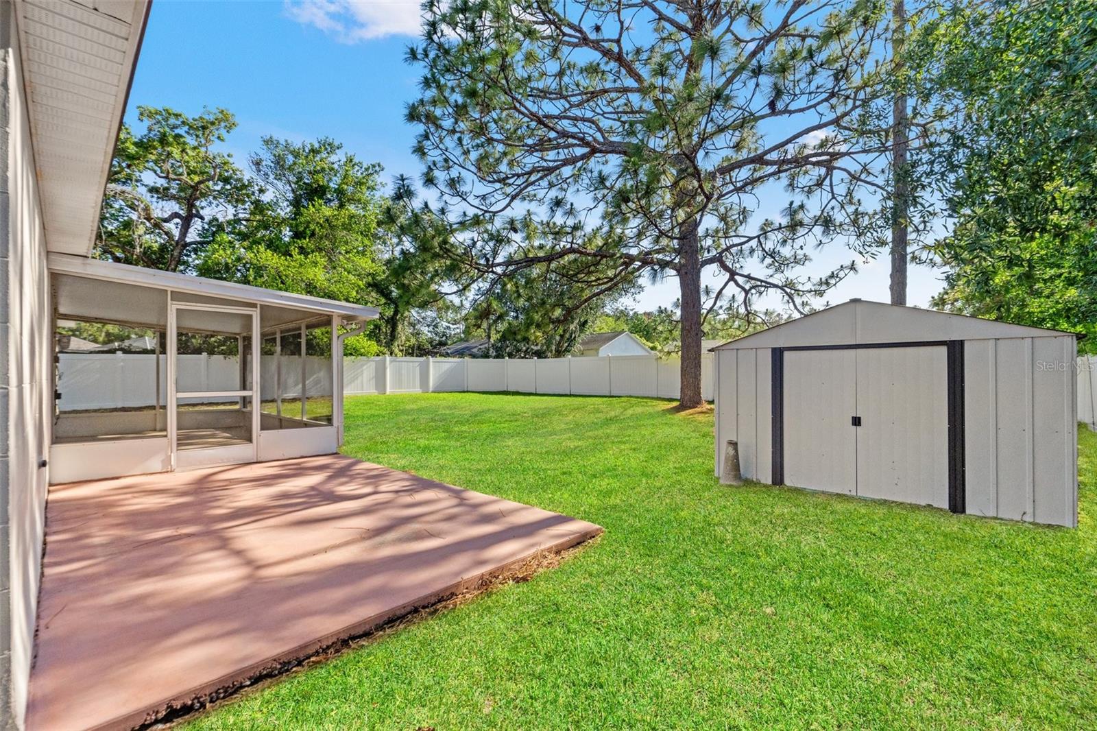 Image 4 of 27 For 13935 Coronado Drive