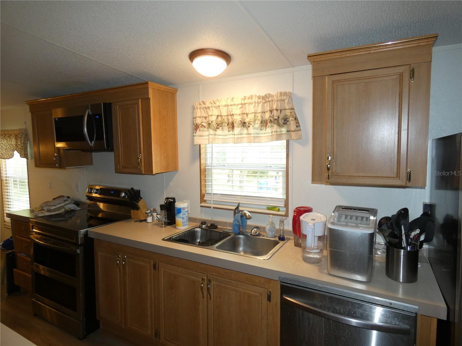 Image 13 of 25 For 7245 Sealawn Drive
