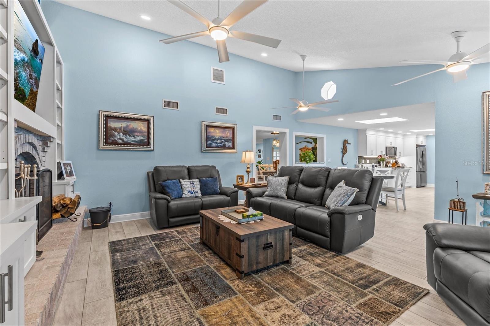 Image 24 of 100 For 4387 6th Isle Drive