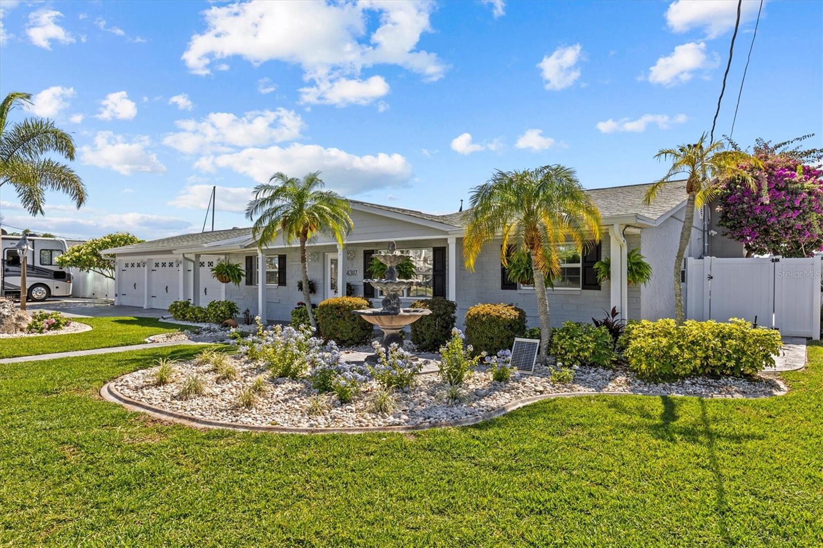 Image 5 of 100 For 4387 6th Isle Drive