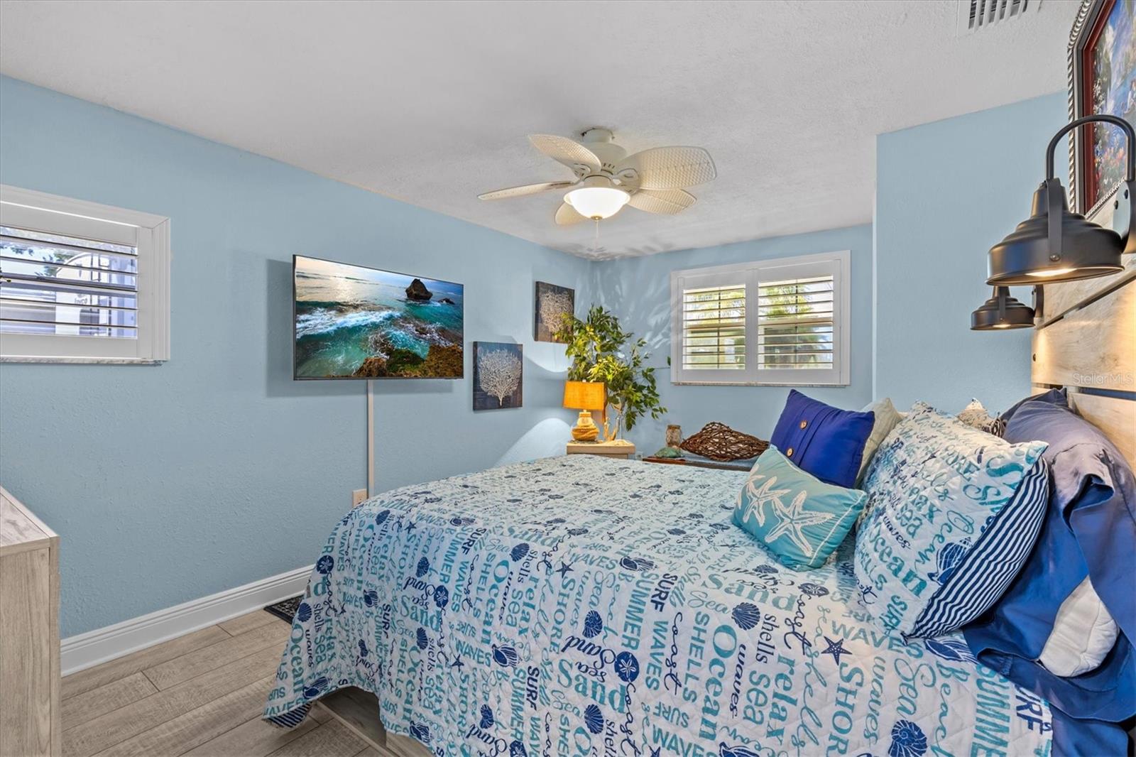 Image 50 of 100 For 4387 6th Isle Drive