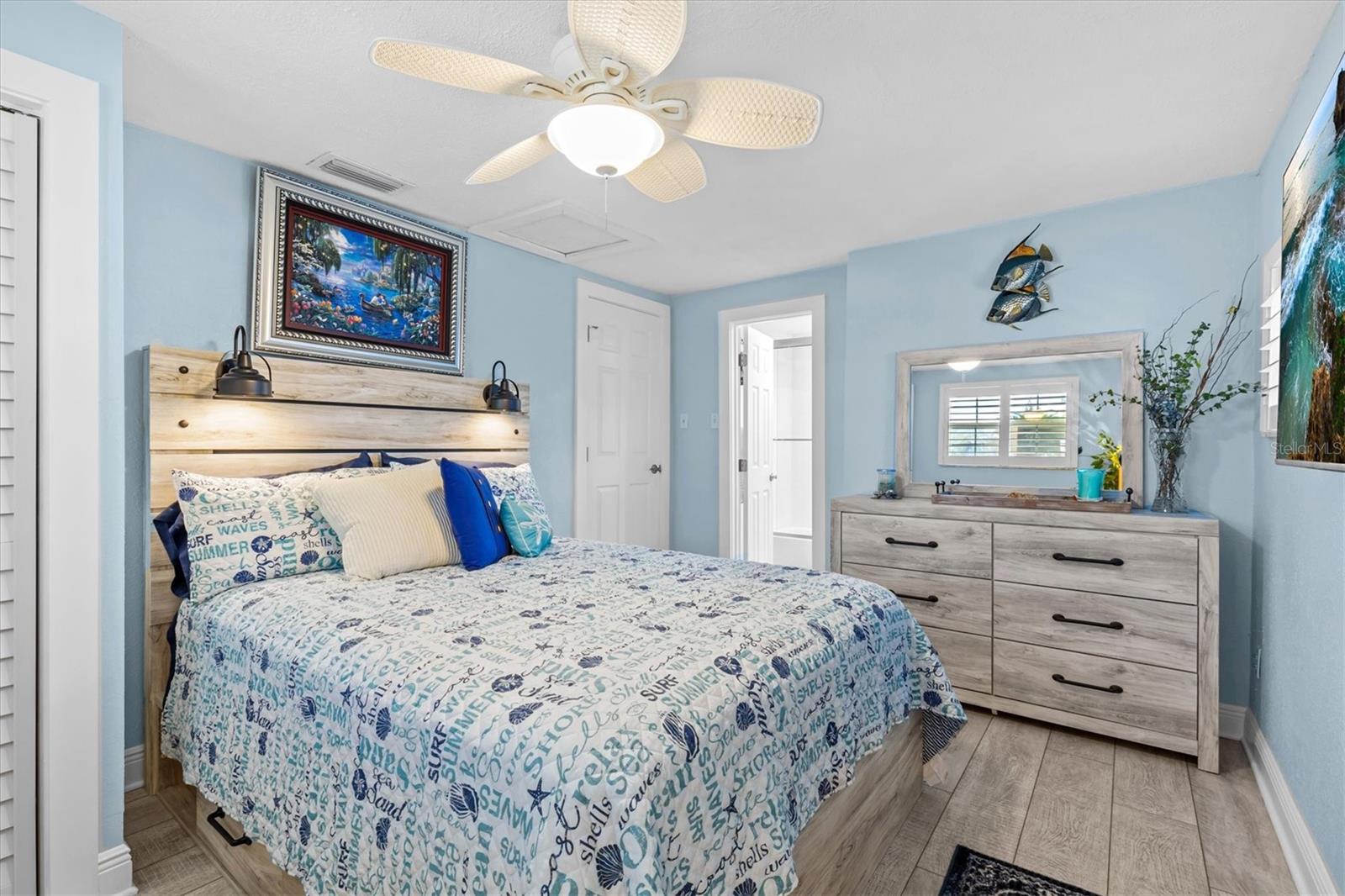 Image 52 of 100 For 4387 6th Isle Drive