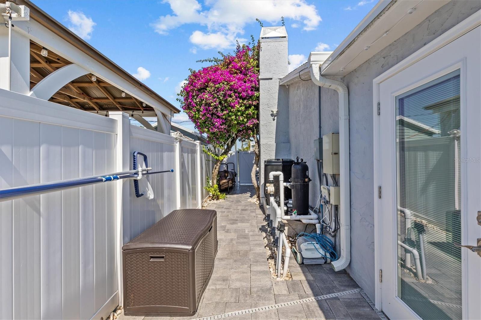 Image 85 of 100 For 4387 6th Isle Drive