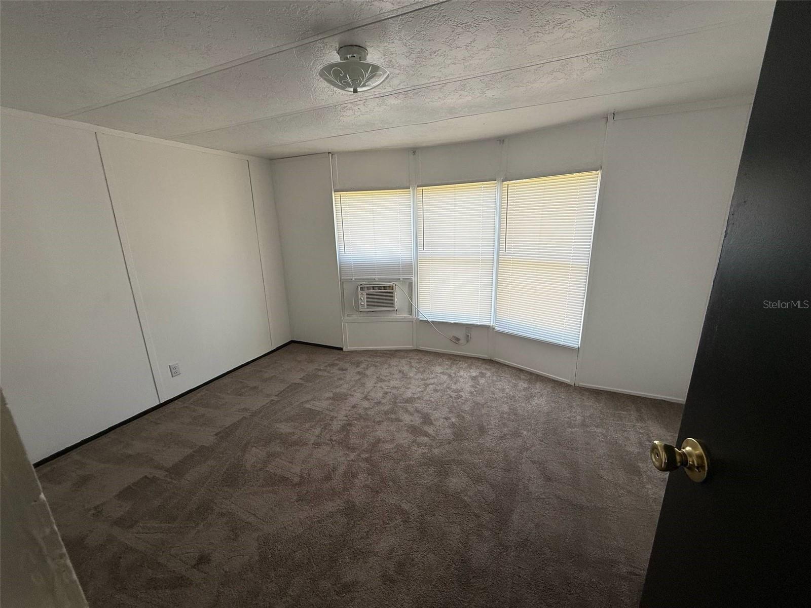 Image 15 of 19 For 9444 Loras Street