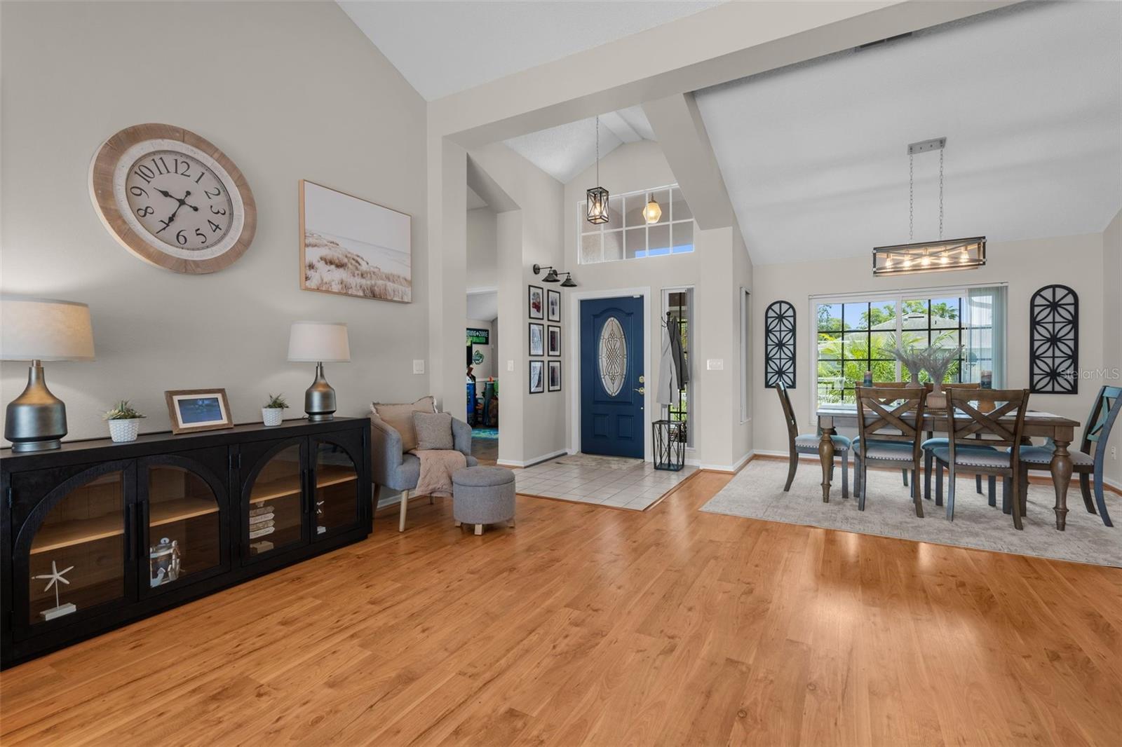 Image 10 of 56 For 1245 Overland Drive