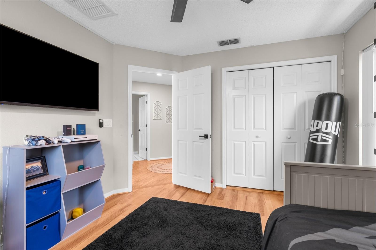 Image 32 of 56 For 1245 Overland Drive
