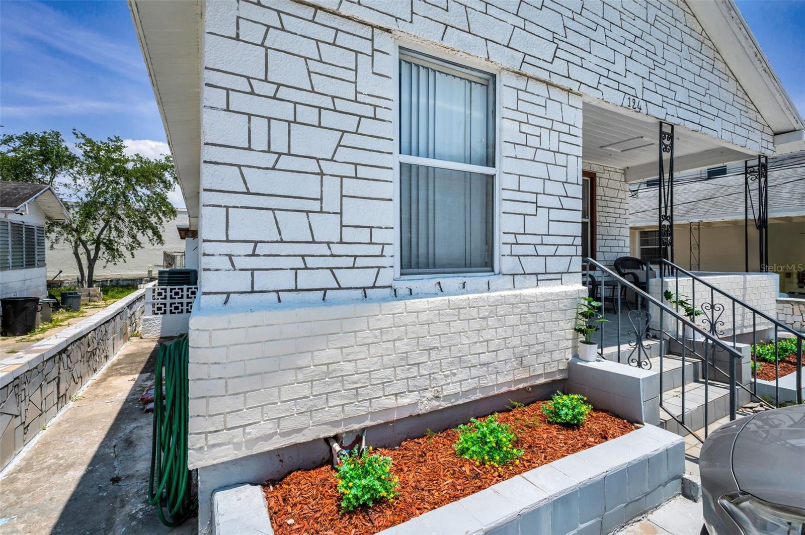 Listing photo id 0 for 124 Athens Street