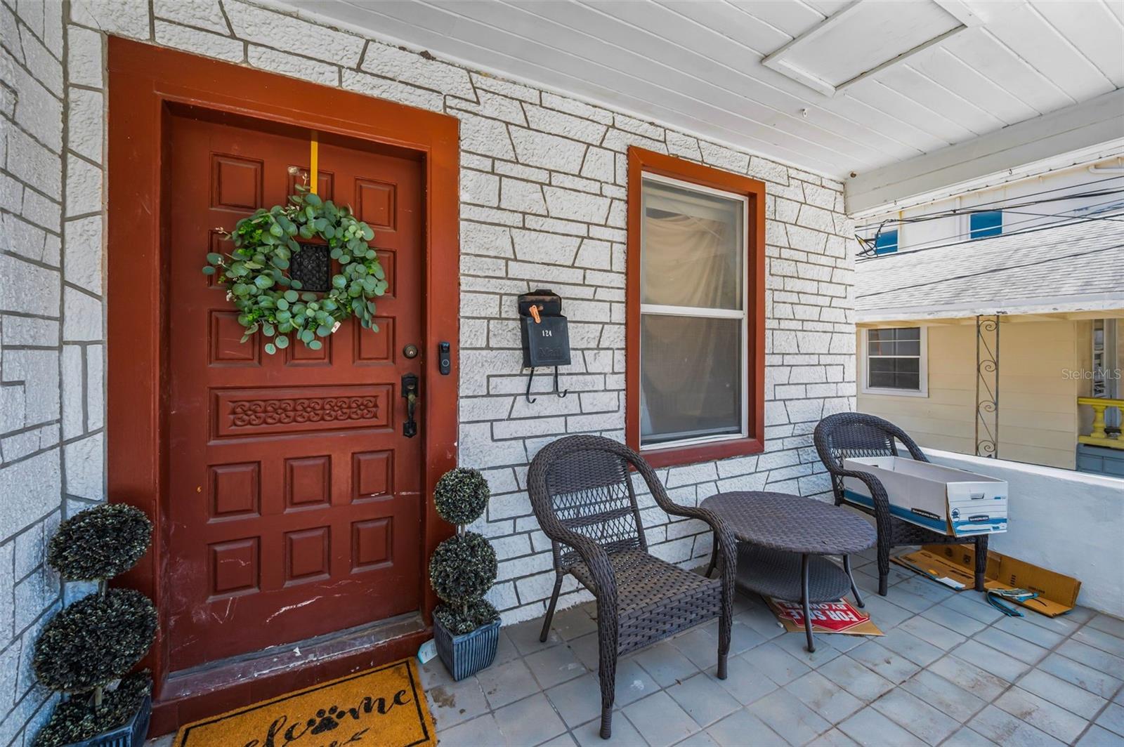 Listing photo id 2 for 124 Athens Street