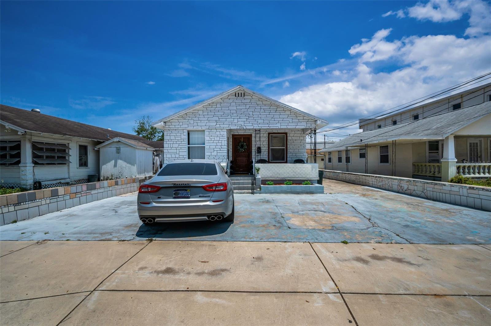 Listing photo id 4 for 124 Athens Street