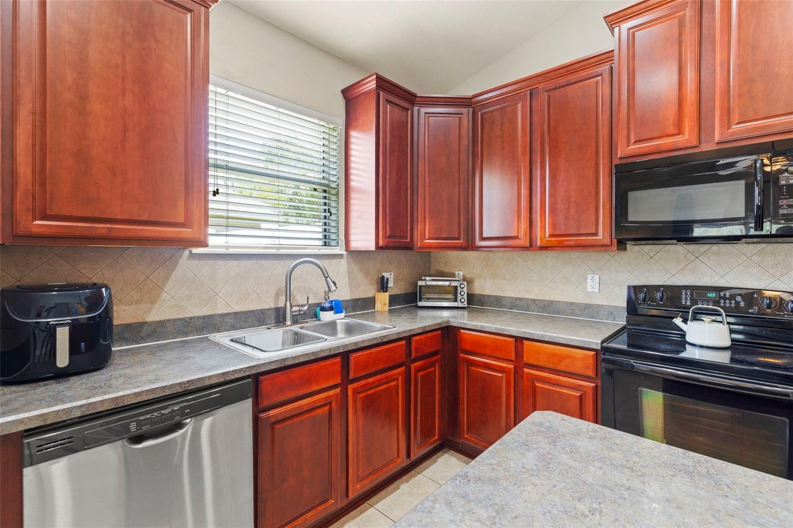 Image 35 of 59 For 12055 Colony Lakes Boulevard