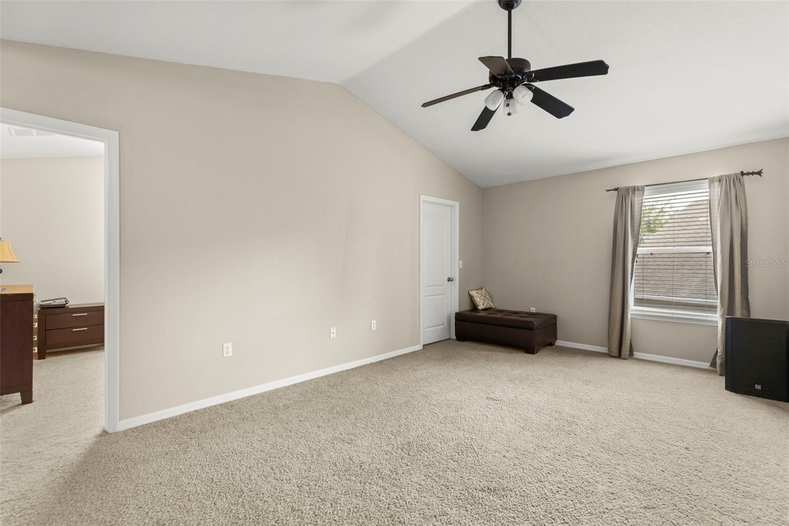 Image 42 of 59 For 12055 Colony Lakes Boulevard