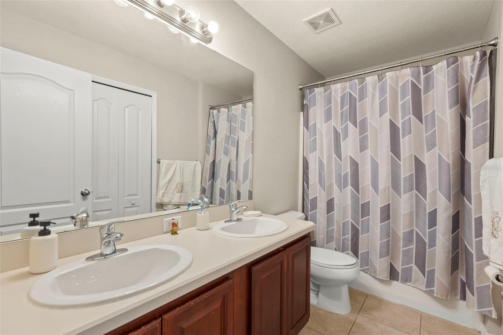 Image 47 of 59 For 12055 Colony Lakes Boulevard