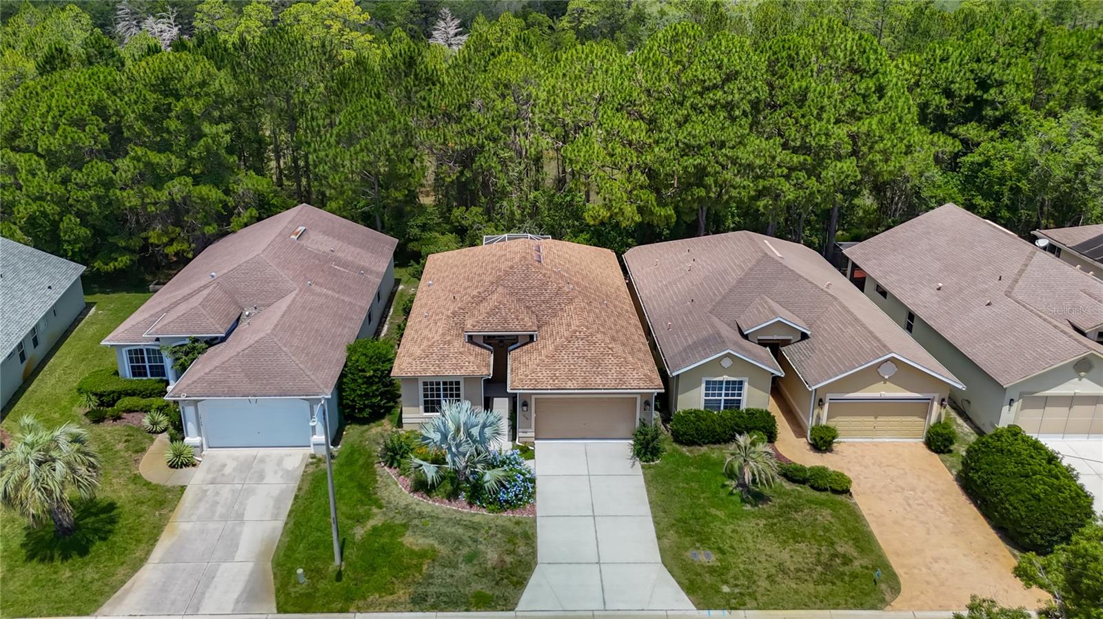 Image 8 of 99 For 10181 Holly Berry Drive