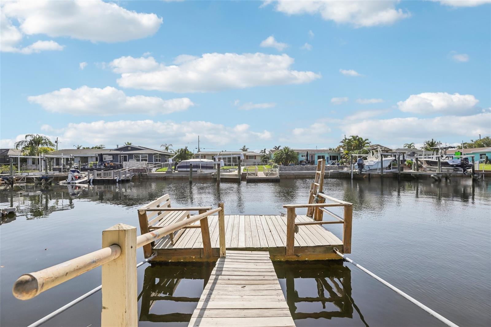Listing photo id 38 for 4942 Blue Heron Drive