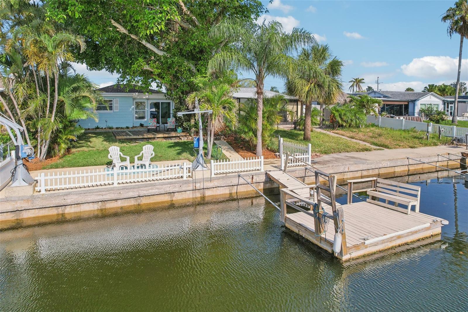Listing photo id 39 for 4942 Blue Heron Drive