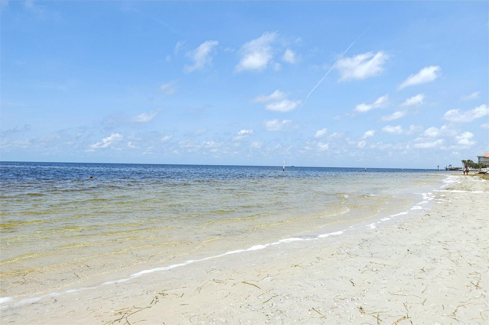 Listing photo id 43 for 4942 Blue Heron Drive