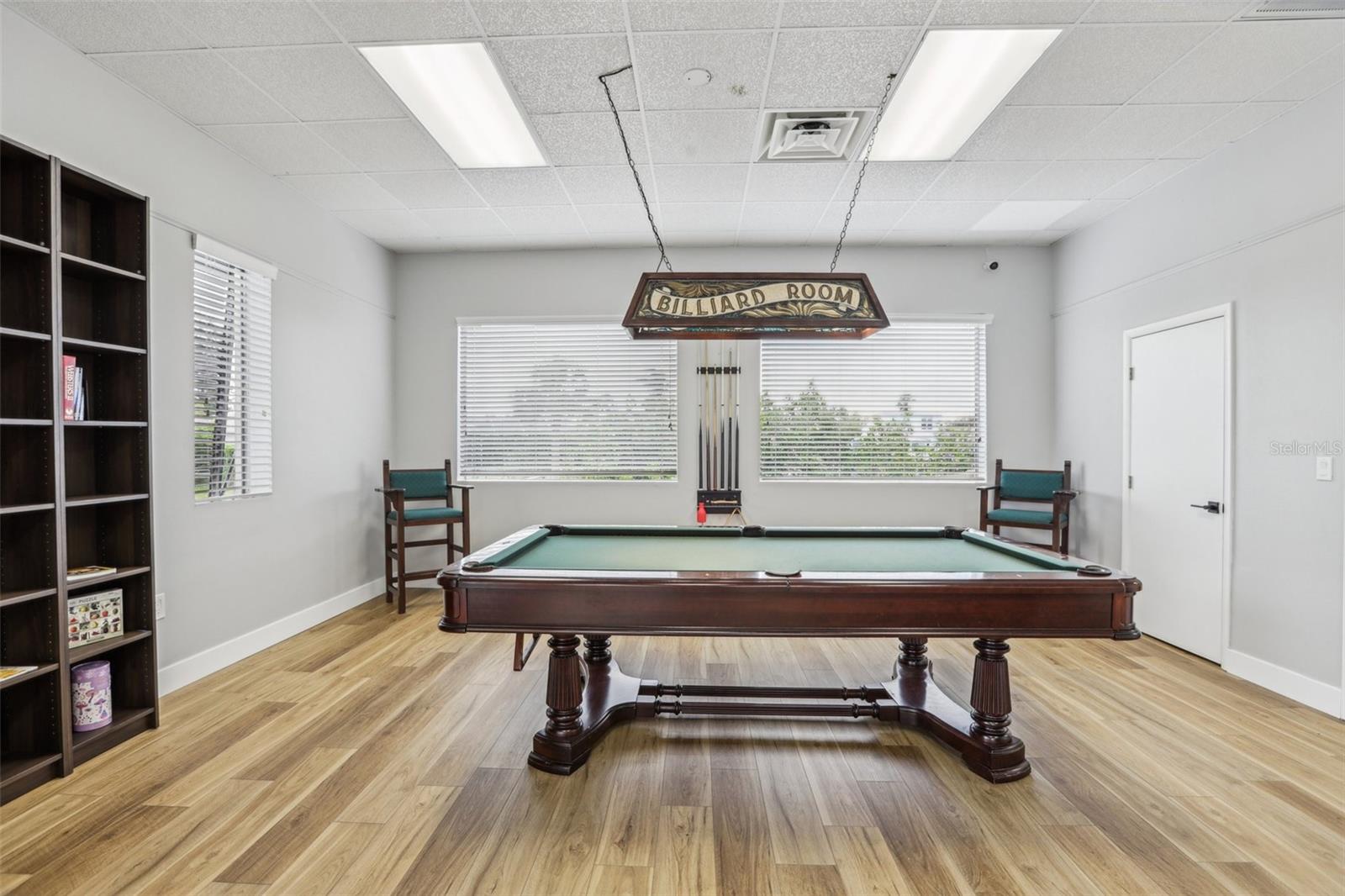Listing photo id 62 for 4942 Blue Heron Drive