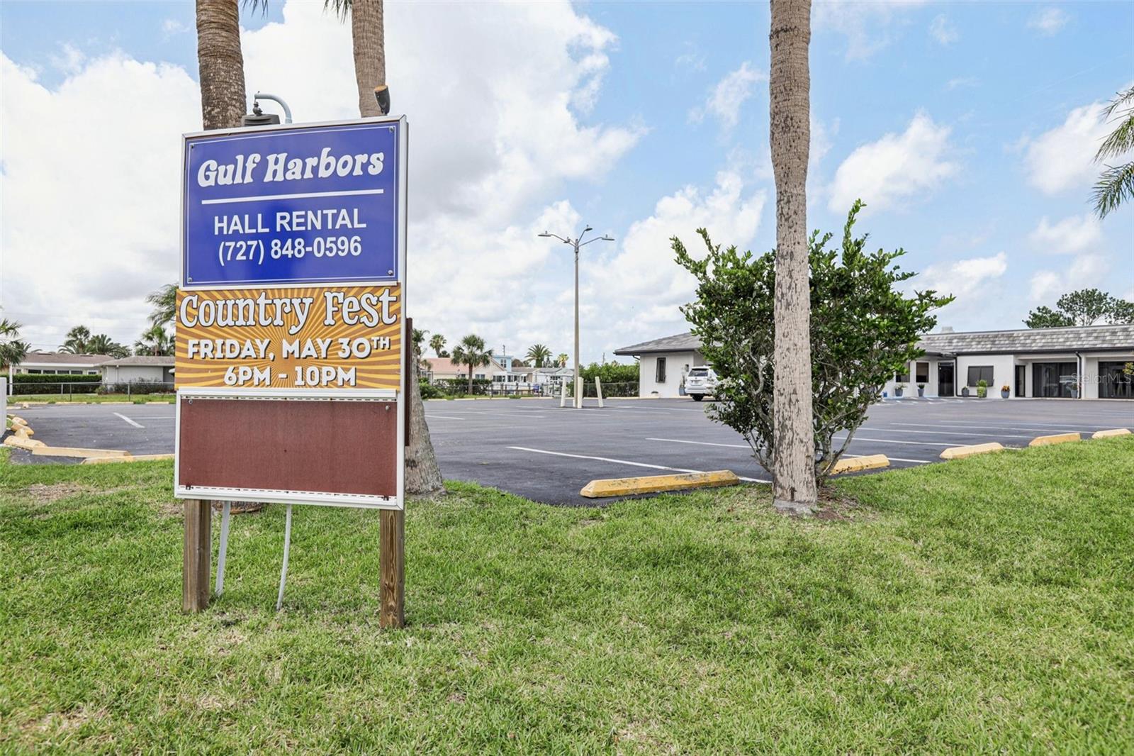 Listing photo id 63 for 4942 Blue Heron Drive