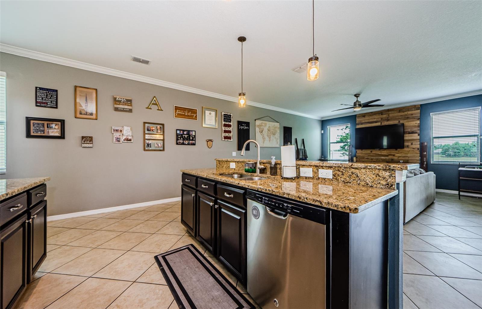 Image 17 of 99 For 14008 Lugano Court