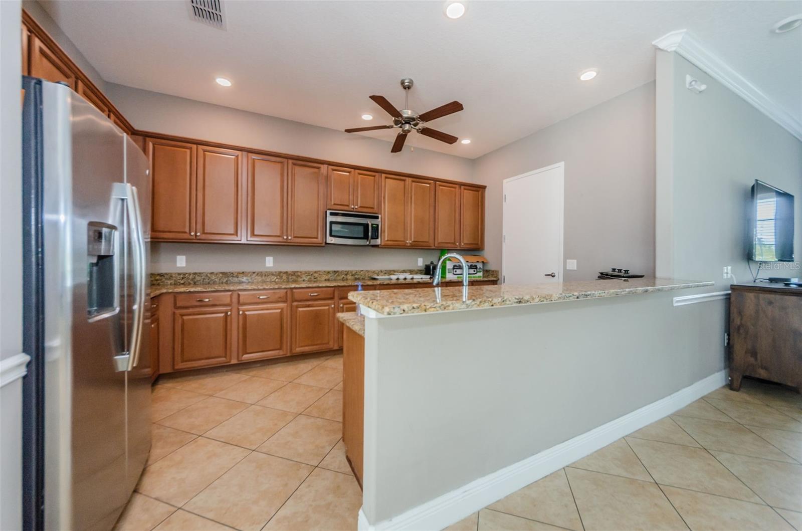 Image 64 of 99 For 14008 Lugano Court