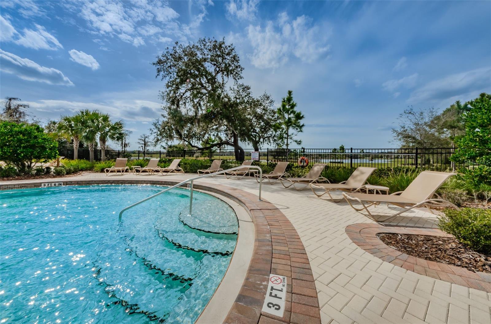 Image 76 of 99 For 14008 Lugano Court
