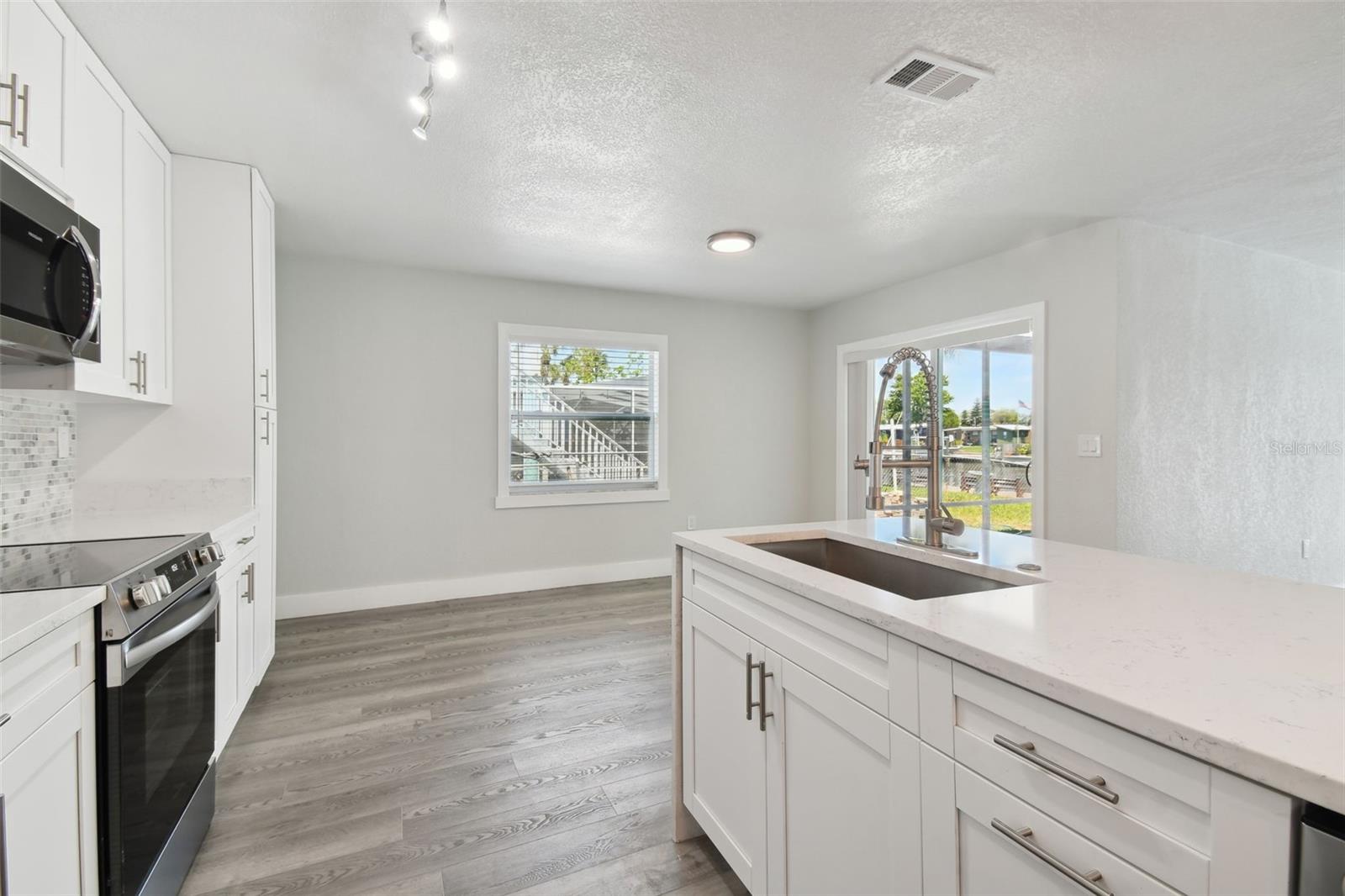 Image 15 of 44 For 4482 Kingston Drive