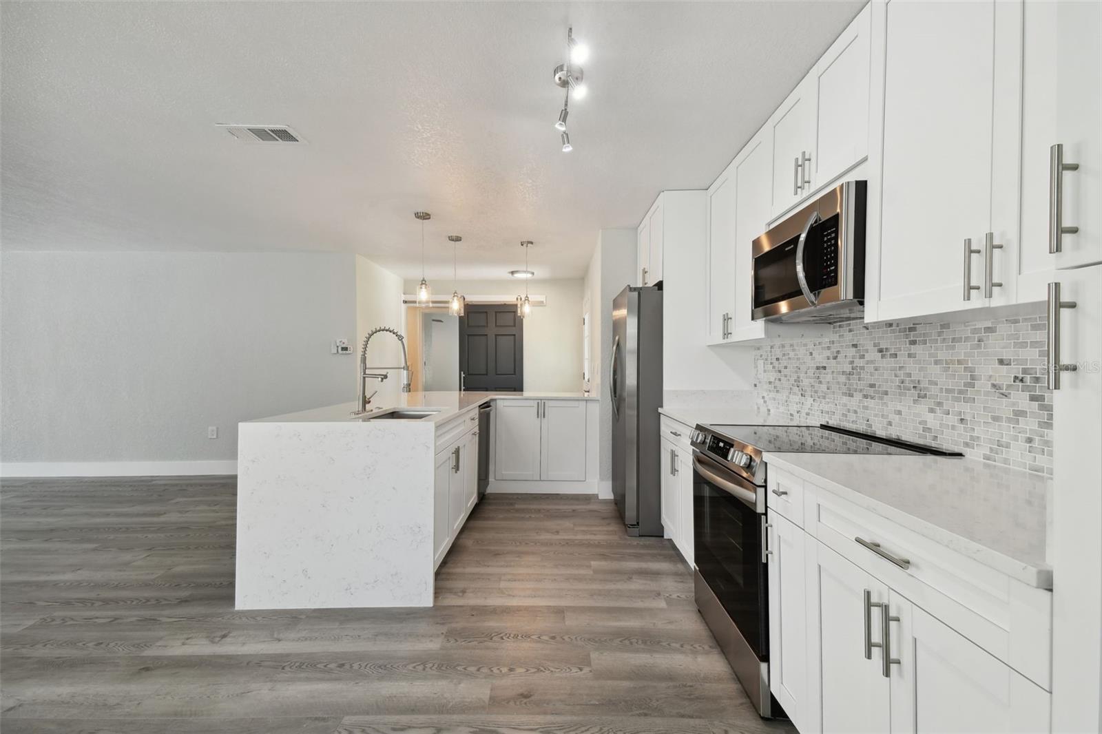 Image 22 of 44 For 4482 Kingston Drive