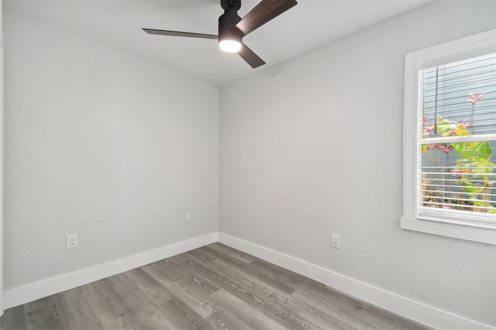 Image 36 of 44 For 4482 Kingston Drive