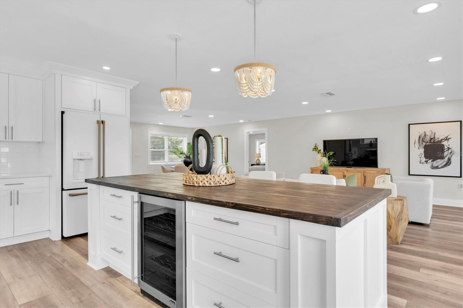 Listing photo id 13 for 18102 Spencer Road