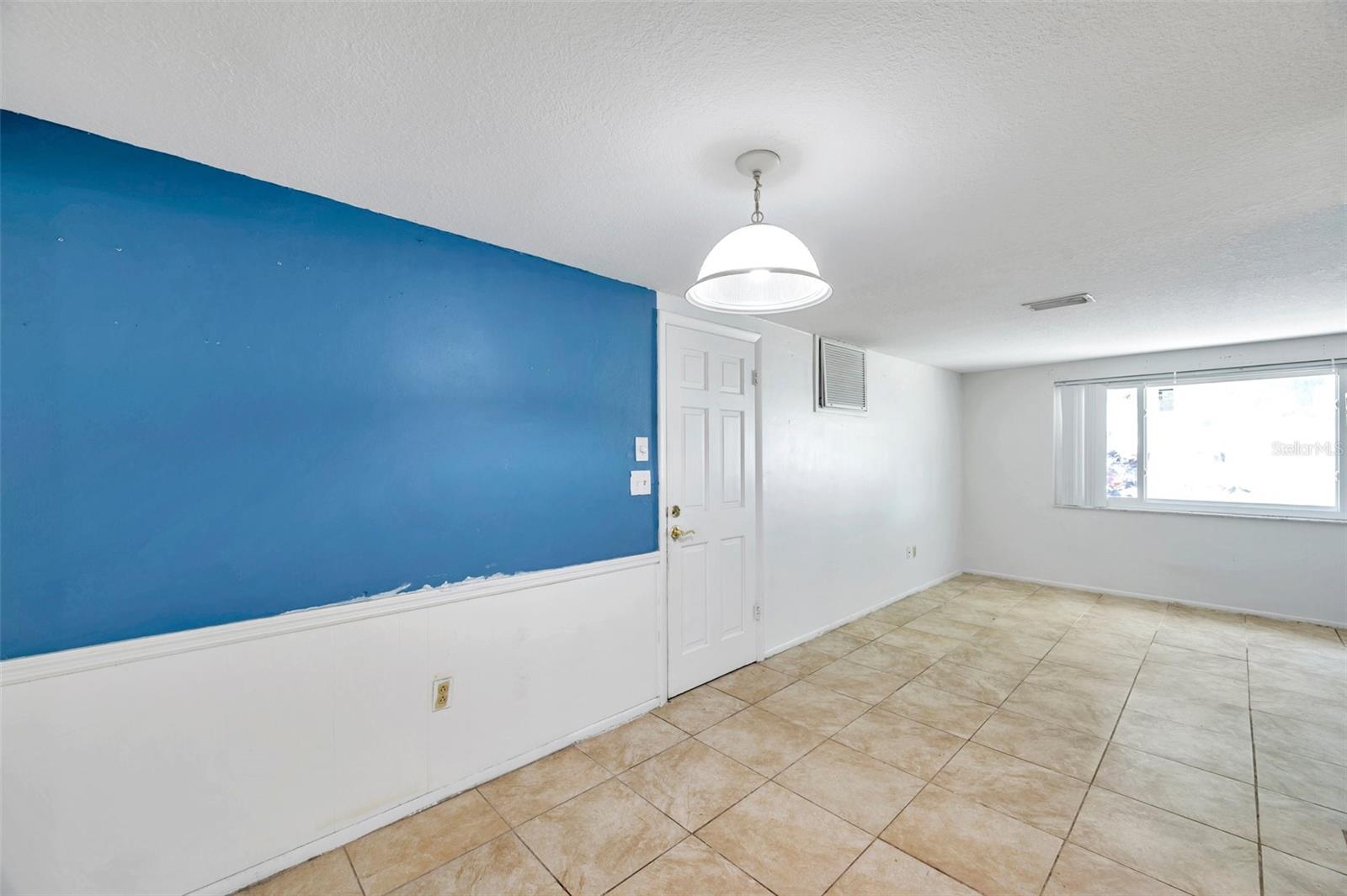 Image 10 of 49 For 4025 Stratfield Drive