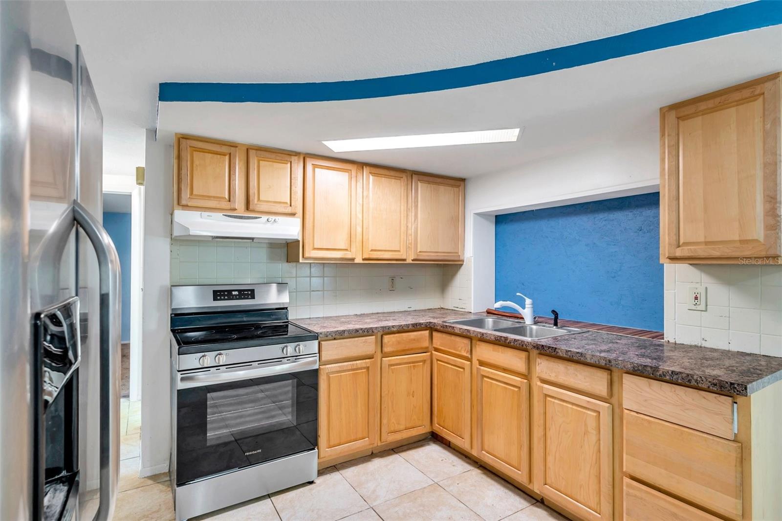 Image 14 of 49 For 4025 Stratfield Drive